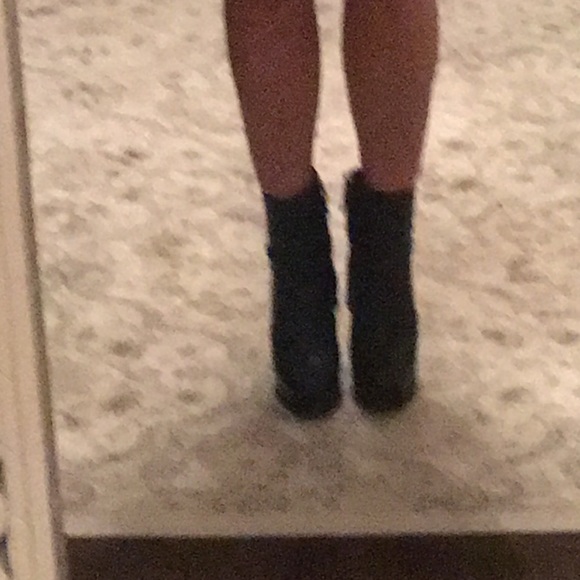 Zara Black Leather Booties - Picture 2 of 7